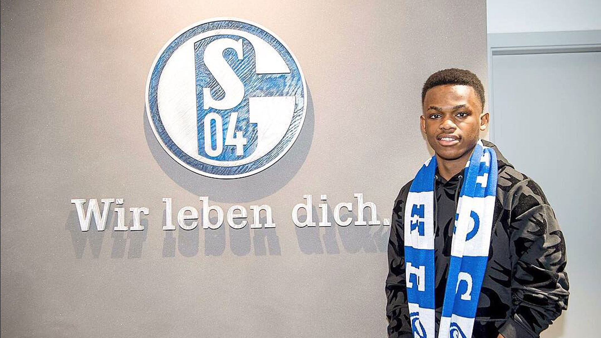 太阳需要更 太阳需要更